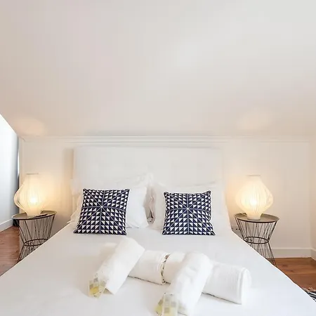 Πανσιόν Beworld Room's And *