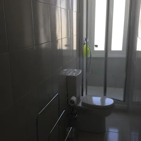 Beworld Room's And * Lisbon