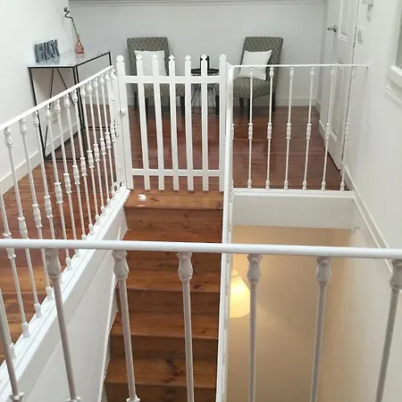 Beworld Room's And * Lisbon
